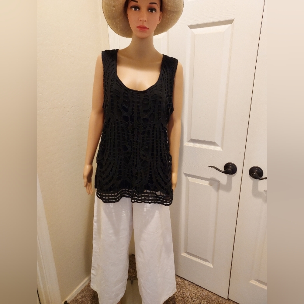 A.N.A. beautiful black lace front sleeveless top. Sz 1X